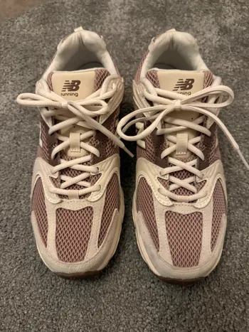 Used New Balance Sneakers bike — image 3 of 5