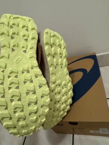 Used Asics Gel-Sonoma 8 bike — image 2 of 4