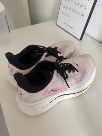 Hoka Clifton 10 bike d'occasion — image 3 sur 8