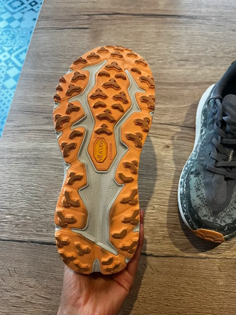 Used Hoka Speedgoat 6 bike — image 3 of 6