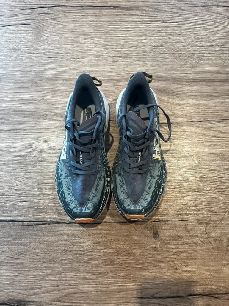 Used Hoka Speedgoat 6 bike — image 2 of 6
