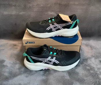 Used Asics Gel Venture 11 Running Shoes