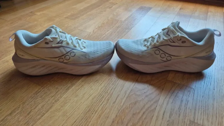 Used Saucony Triumph 22 bike — image 3 of 10