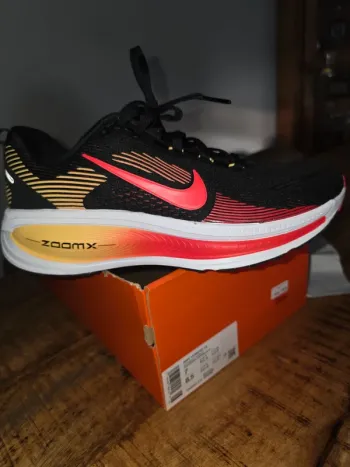 Tweedehands Nike Vomero bike — afbeelding 2 van 4