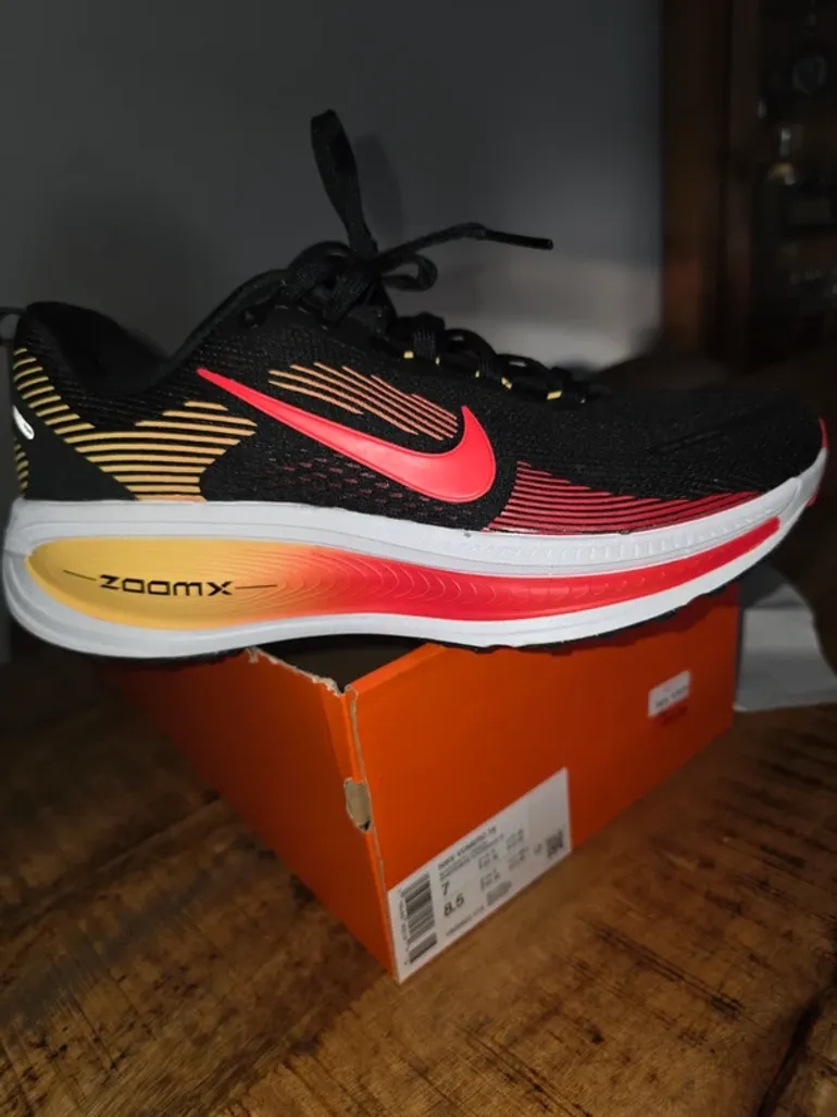 Tweedehands Nike Vomero bike — afbeelding 2 van 4