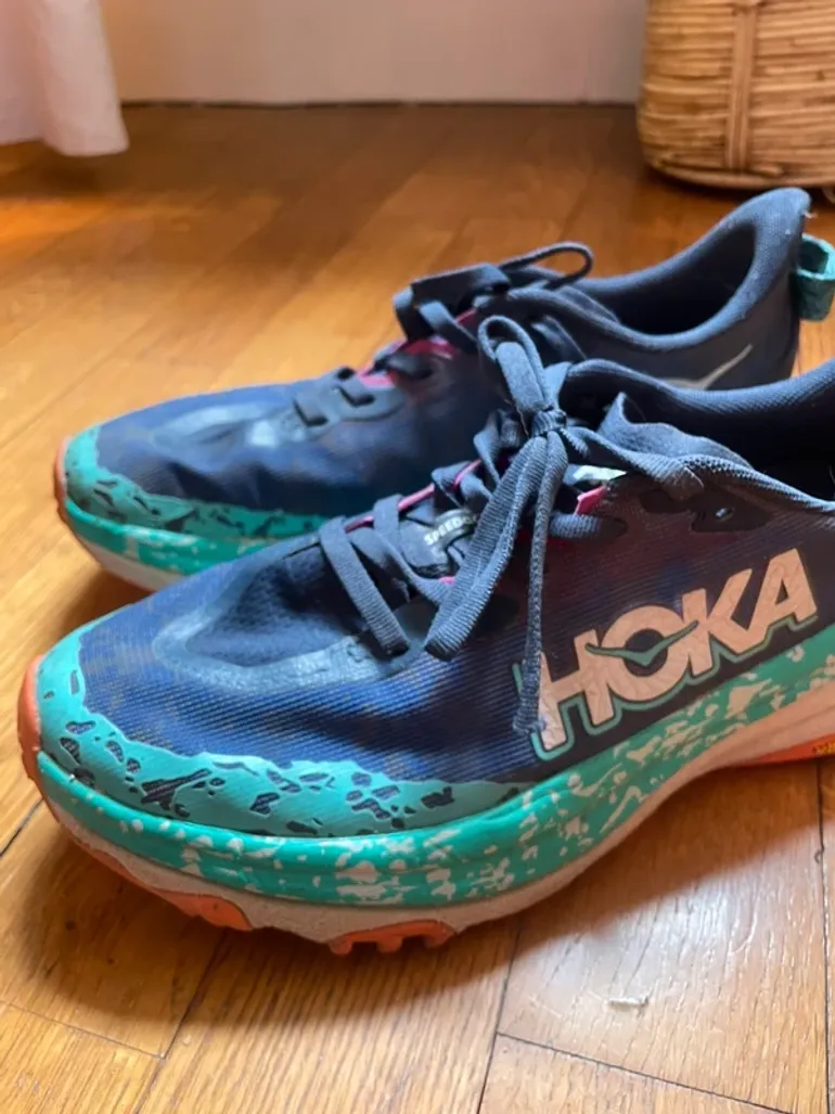 Used Hoka Speedgoat bike — image 9 of 16