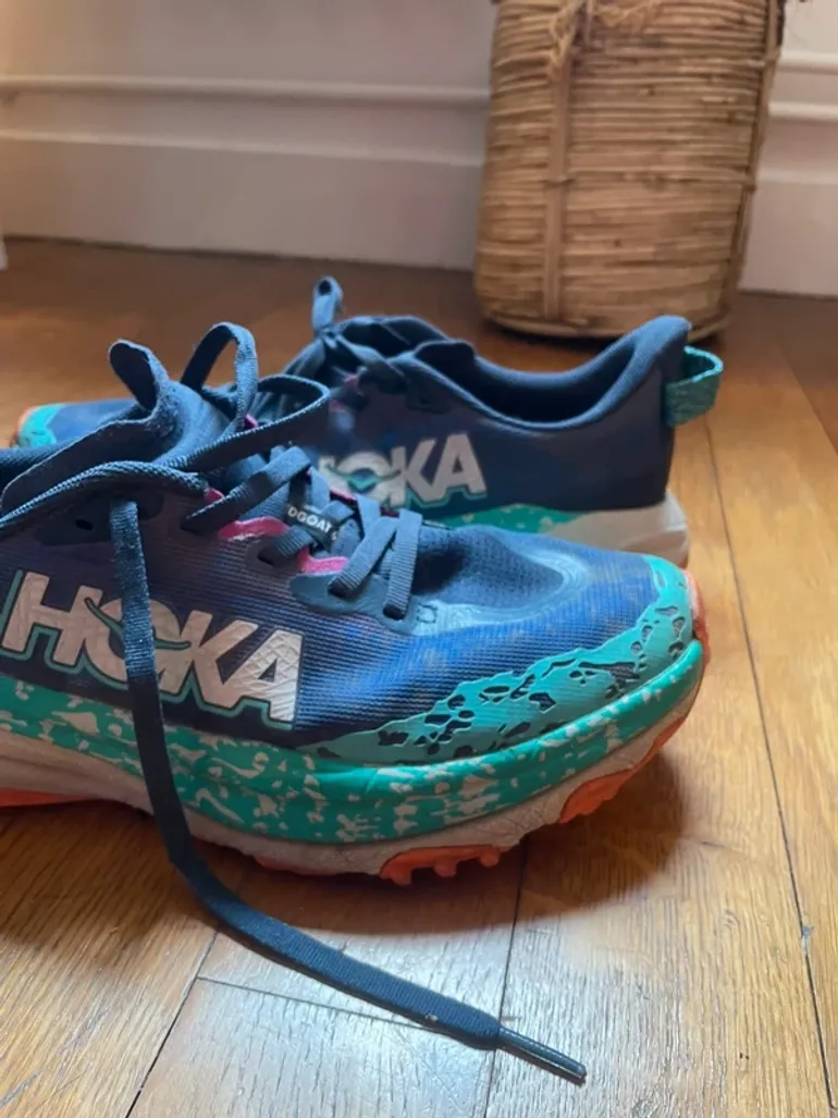 Used Hoka Speedgoat bike — image 15 of 16