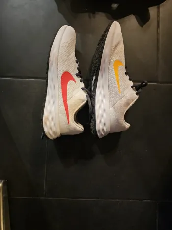 Nike Revolution 6 NN Running Shoes d'occasion