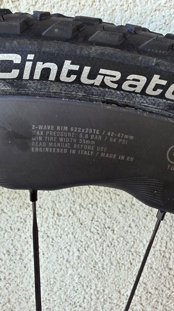 Used Fulcrum Sharq 42-47 2026 bike — image 15 of 15