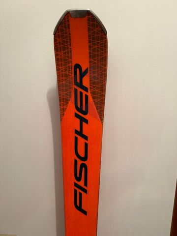 Použité Fischer RC ONE Skiing & Skitouring