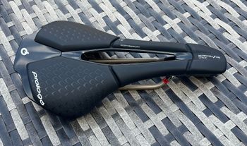 Brugt Prologo Scratch M5 Space Wide TiroX Saddles & Seatposts
