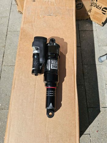 RockShox Super Deluxe Flight Attendant 2025 Rear Suspension d'occasion
