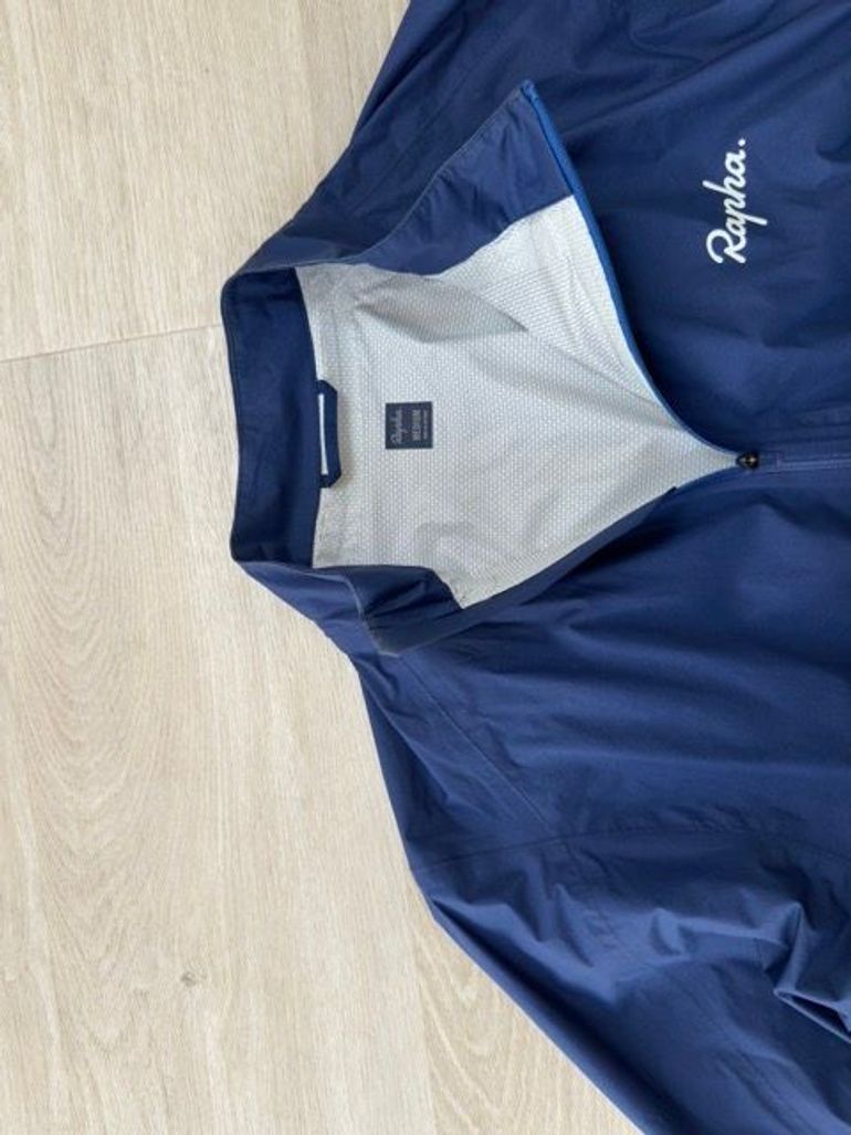 Used Rapha Core Rain Jacket 2 bike — image 2 of 3