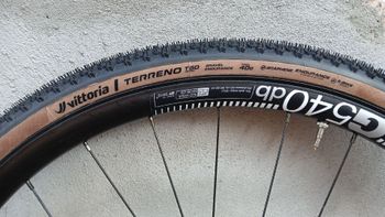 Brugt Vittoria terreno mixed T50 graphene 700x40 tubless 2026 Tyres & Tubes