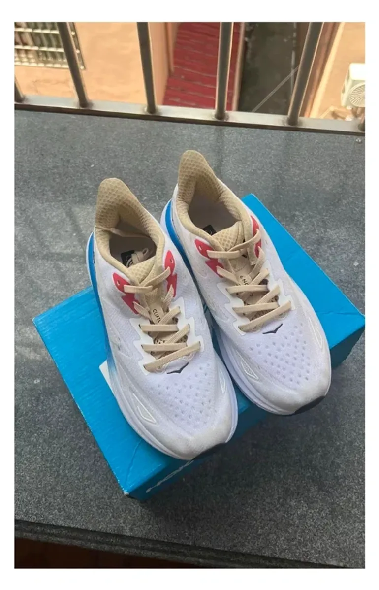 Brugt Hoka Shoes Size 43 bike — billede 3 af 6