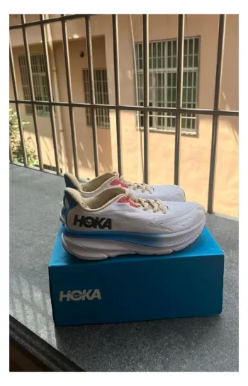 Brugt Hoka Shoes Size 43 Running Shoes