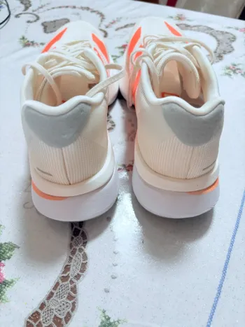 Used Adidas Adizero Boston 13 bike — image 4 of 7