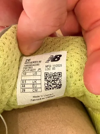 Used New Balance Hierro v9 bike — image 3 of 3