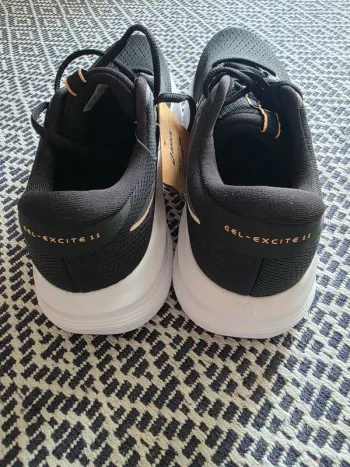 Used Asics Gel-Excite 11 bike — image 5 of 7