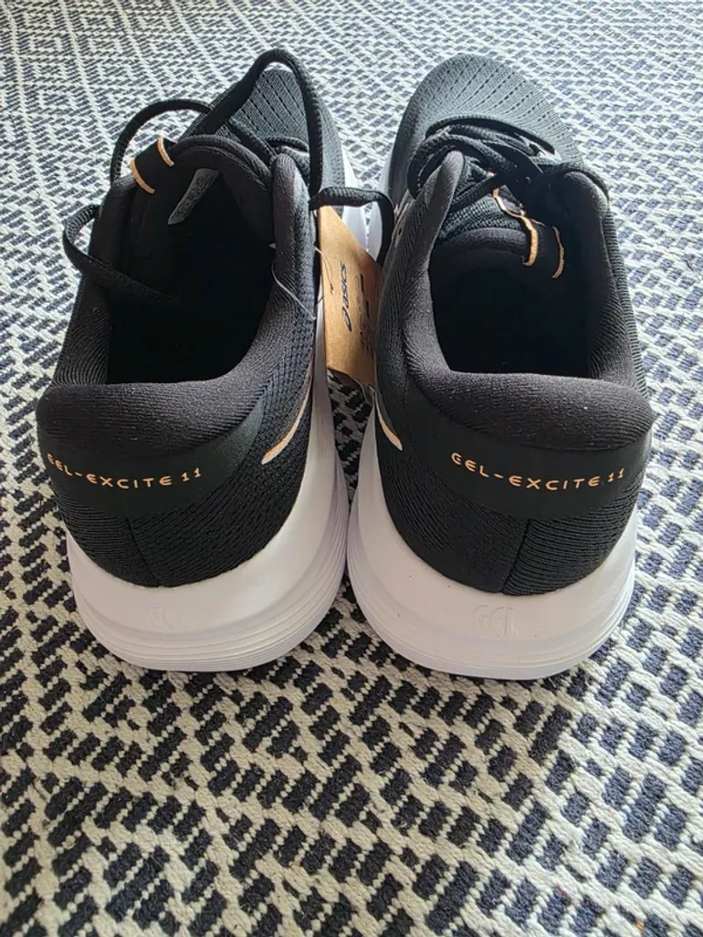 Used Asics Gel-Excite 11 bike — image 5 of 7