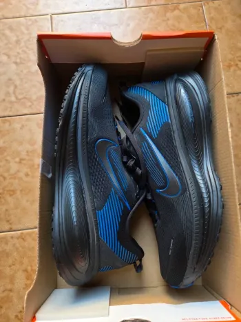 Used Nike Vomero 18 bike — image 2 of 5