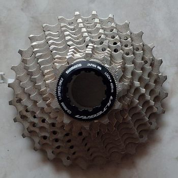 Käytetty Shimano Ultegra CS-R8000 Drivetrain & Pedals