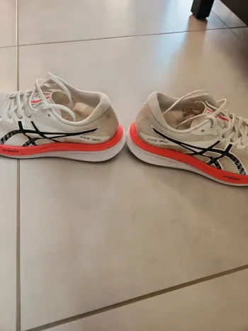 Used Asics Magic Speed 3 bike — image 3 of 4