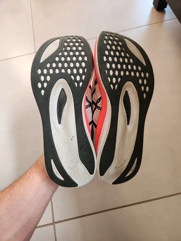 Used Asics Magic Speed 3 bike — image 2 of 4