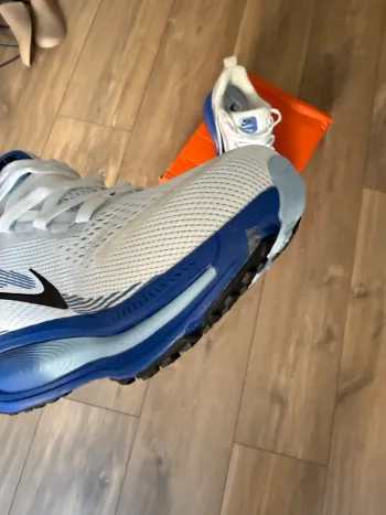 Tweedehands Nike Vomero 18 bike — afbeelding 8 van 8