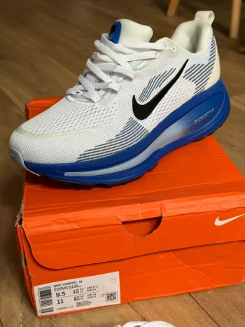 Tweedehands Nike Vomero 18 bike — afbeelding 2 van 8