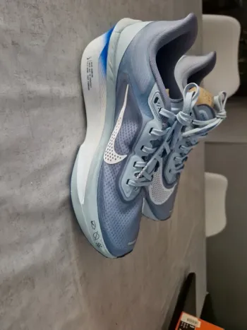 Used Nike Zoom Fly 6 bike — image 2 of 6