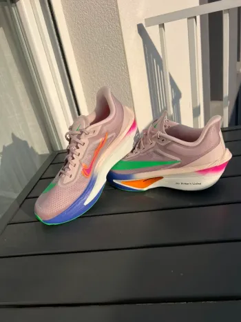 Used Nike Zoom Fly 6 x Eluid Kipchoge bike — image 3 of 9