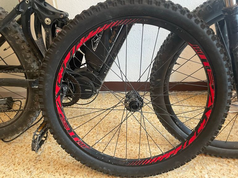 Roval dh 2014 bike d'occasion — image 6 sur 6