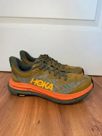 Orange Mafate Speed 4 Running Shoes usato