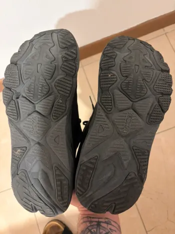 Used Hoka Arahi 6 bike — image 9 of 10