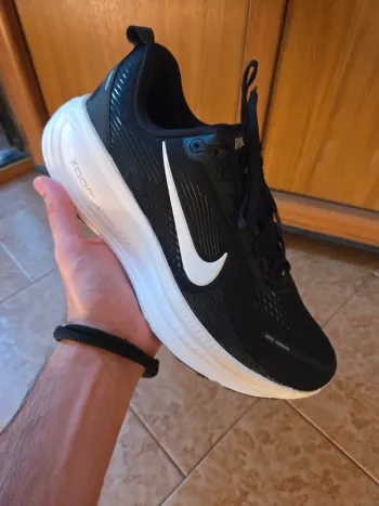 Used Scarpa Vomero 18 Running Shoes