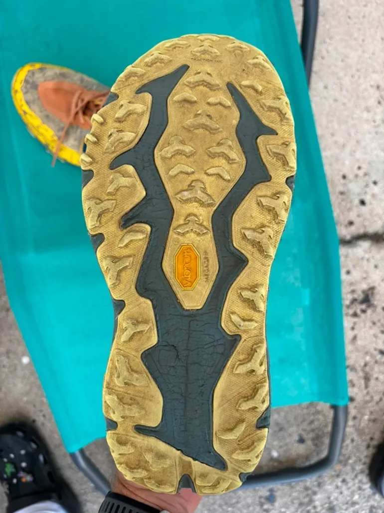 Used Hoka Trailrunning Shoes bike — image 4 of 5