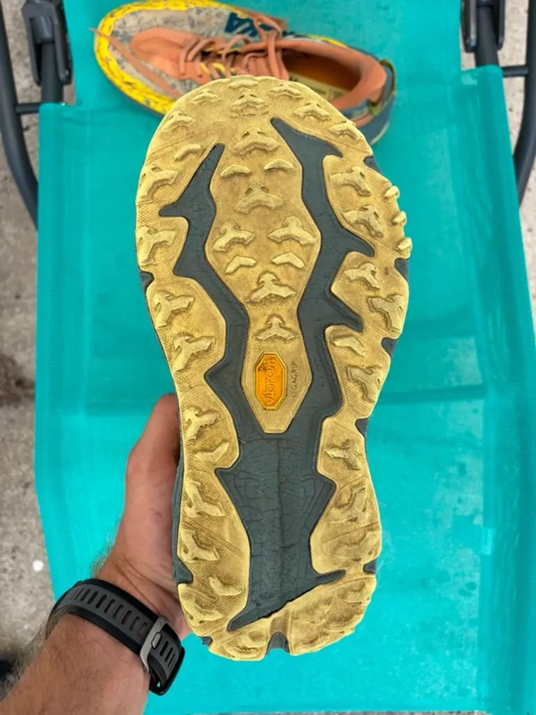 Used Hoka Trailrunning Shoes bike — image 3 of 5