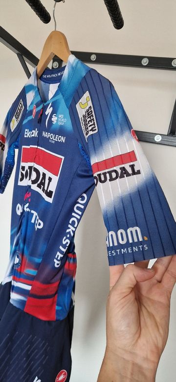 Used Castelli soudal quick step 2025 bike — image 3 of 7
