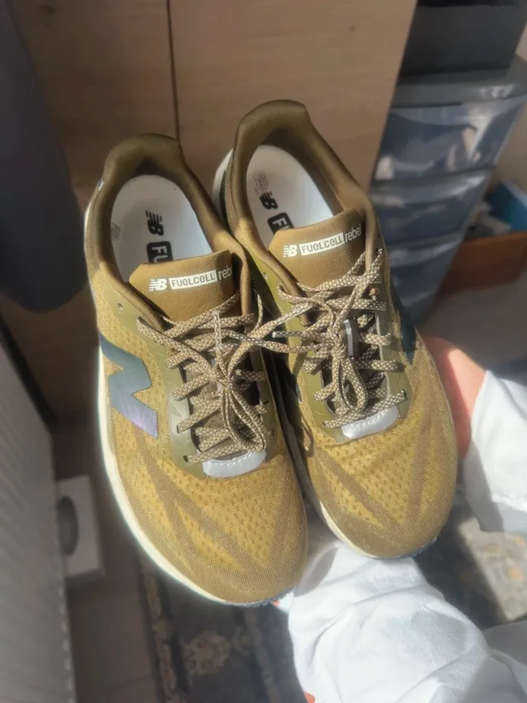 New Balance Fuel Cell Rebel v5 bike de segunda mano — imagen 2 de 7