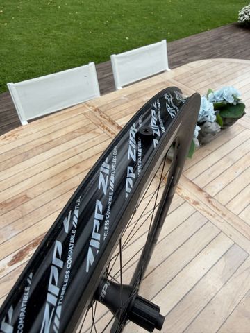 Brugt Zipp 404 Firecrest Wheelset bike — billede 5 af 7