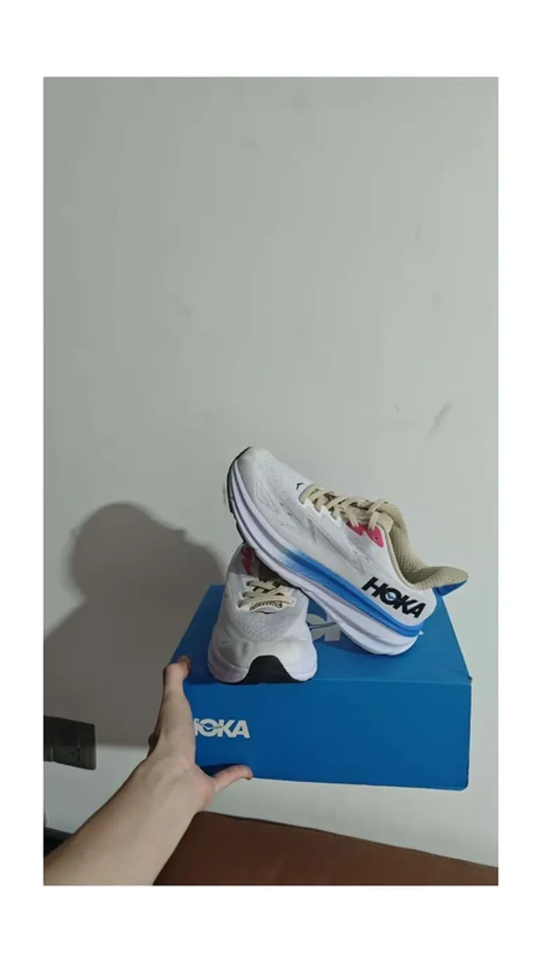 Hoka Clifton 9 bike d'occasion — image 2 sur 6