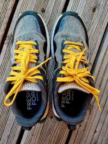Used New Balance Hierro V7 bike — image 8 of 9