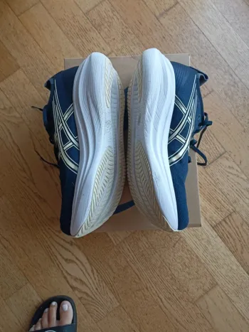 Asics Nimbus 27 bike d'occasion — image 2 sur 5