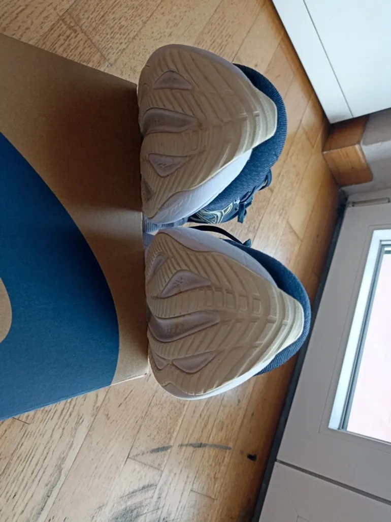 Asics Nimbus 27 bike d'occasion — image 5 sur 5