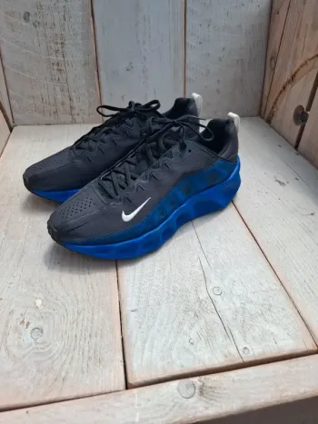 Used Nike Ava Rover Running Shoes
