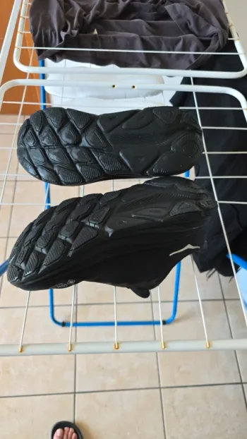 Używany Hoka Clifton 9 GTX bike — zdjęcie 3 z 3