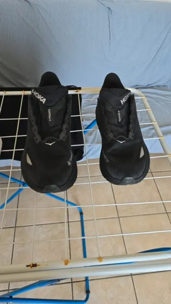 Używany Hoka Clifton 9 GTX bike — zdjęcie 2 z 3