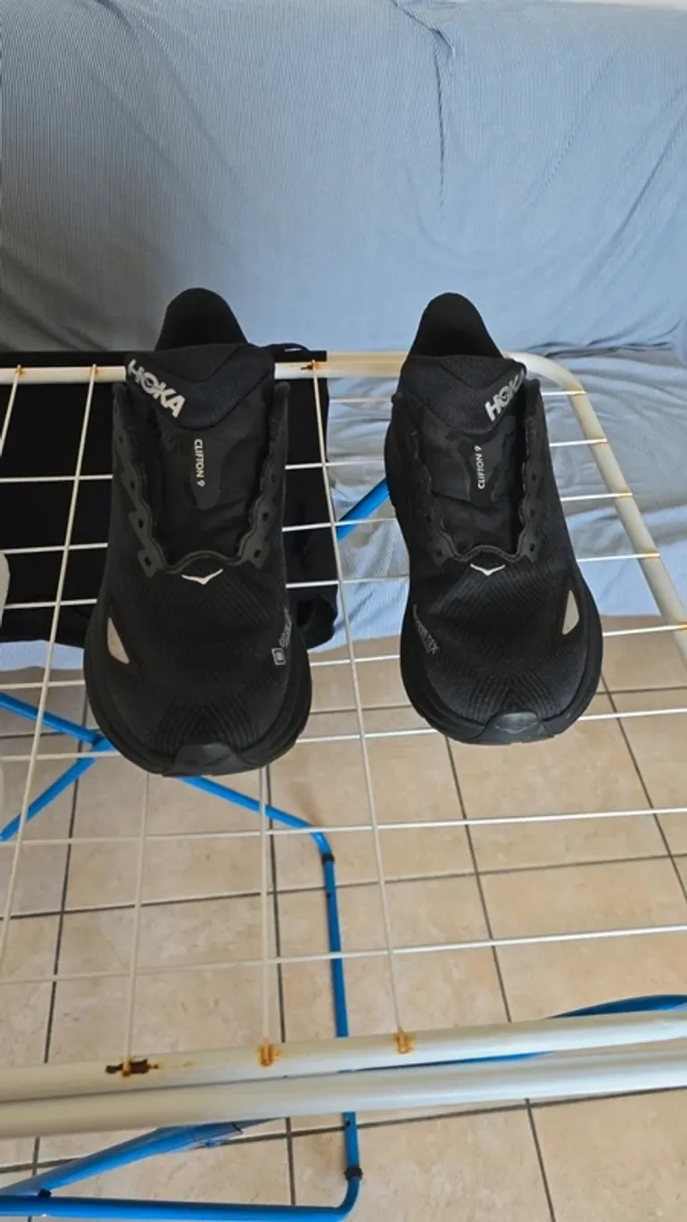 Używany Hoka Clifton 9 GTX bike — zdjęcie 2 z 3