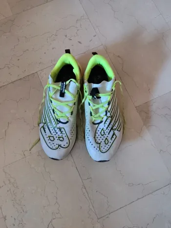 Used New Balance 43 Running Shoes